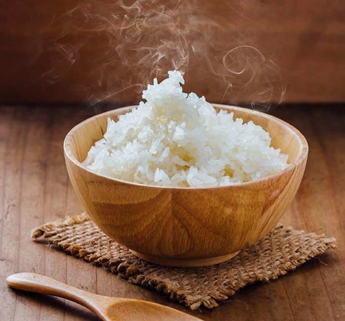 Mơ thấy ăn cơm c&oacute; &yacute; nghĩa g&igrave;?